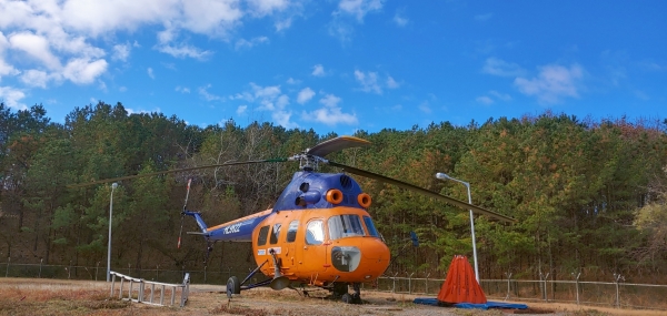 사진 설명 = 올해 운영되는 산불진화헬기 모습 / 경기도 제공